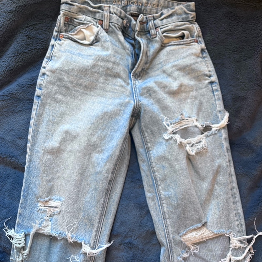 american eagle straight leg ripped jeans